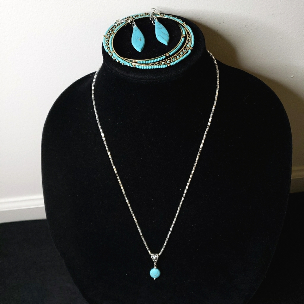 Amrita Singh Bangles w Necklace and earrings Turquoise colored